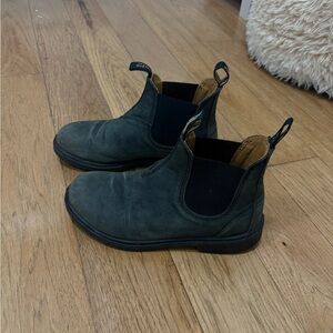 Boys blunstones Chelsea boots rustic black size 3